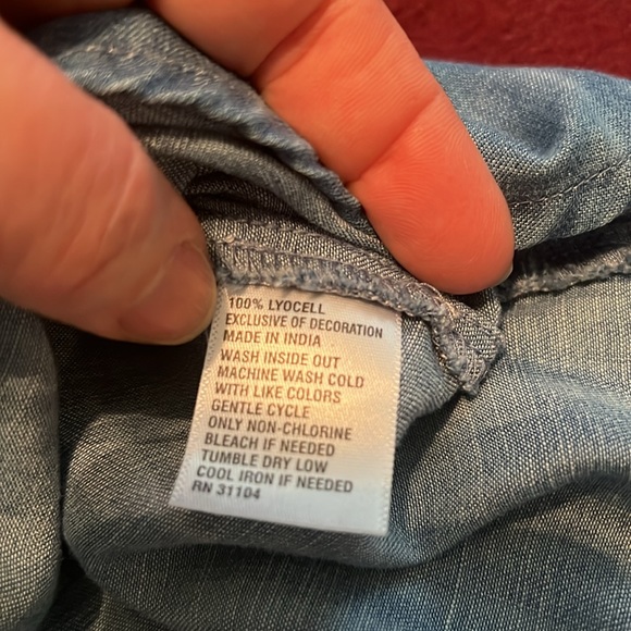 Light denim look blouse with black crochet detail - Picture 6 of 7